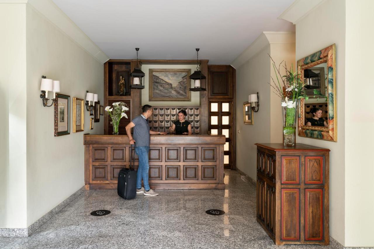 Parador De Vilalba Exterior photo